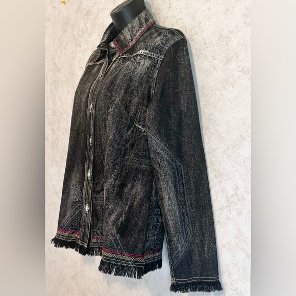 Chico’s Women's Faded Black Embroidered Designed Jean Denim Jacket Size 1 Medium - Picture 4 of 16